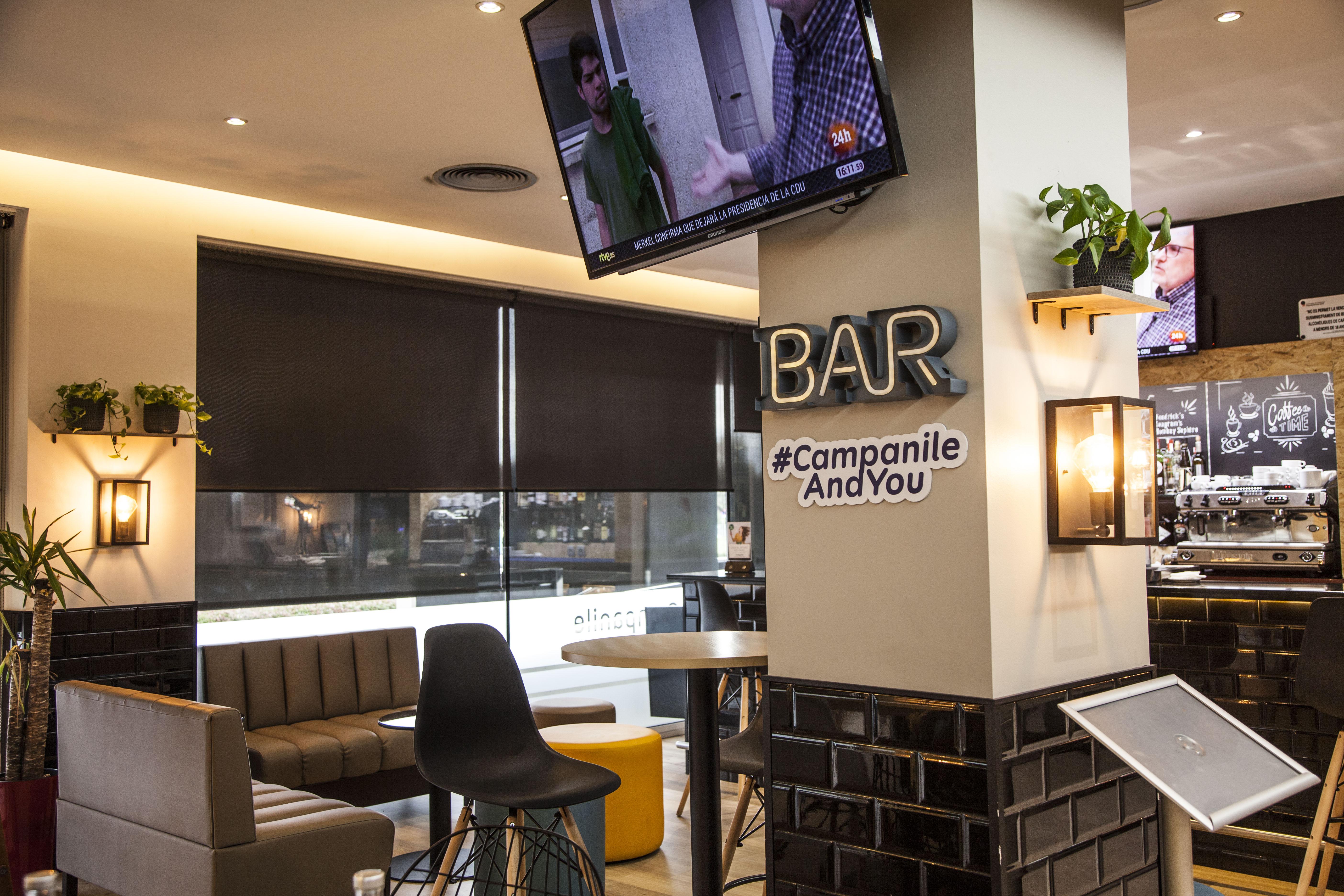 Travelodge Bcn Cornella Fira Cornellà de Llobregat Exterior foto